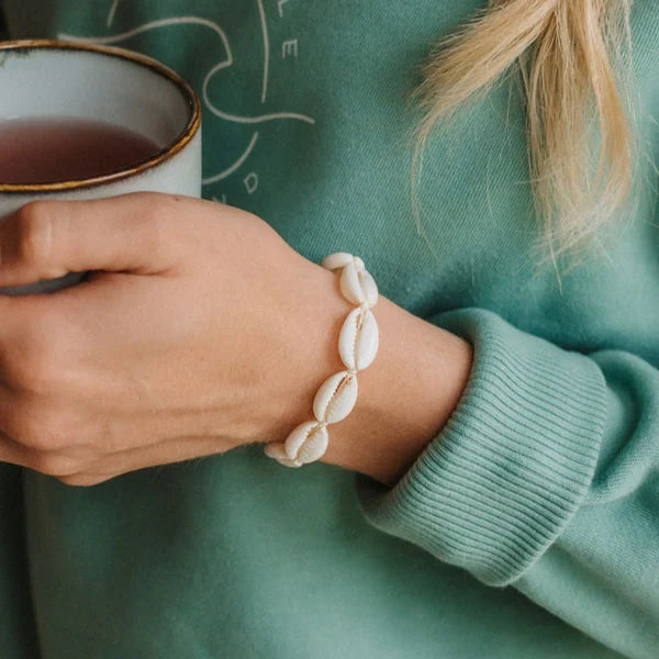 Pineapple Island Adjustable Bracelet Cowrie Cream